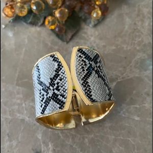 Cuff bracelet🥰